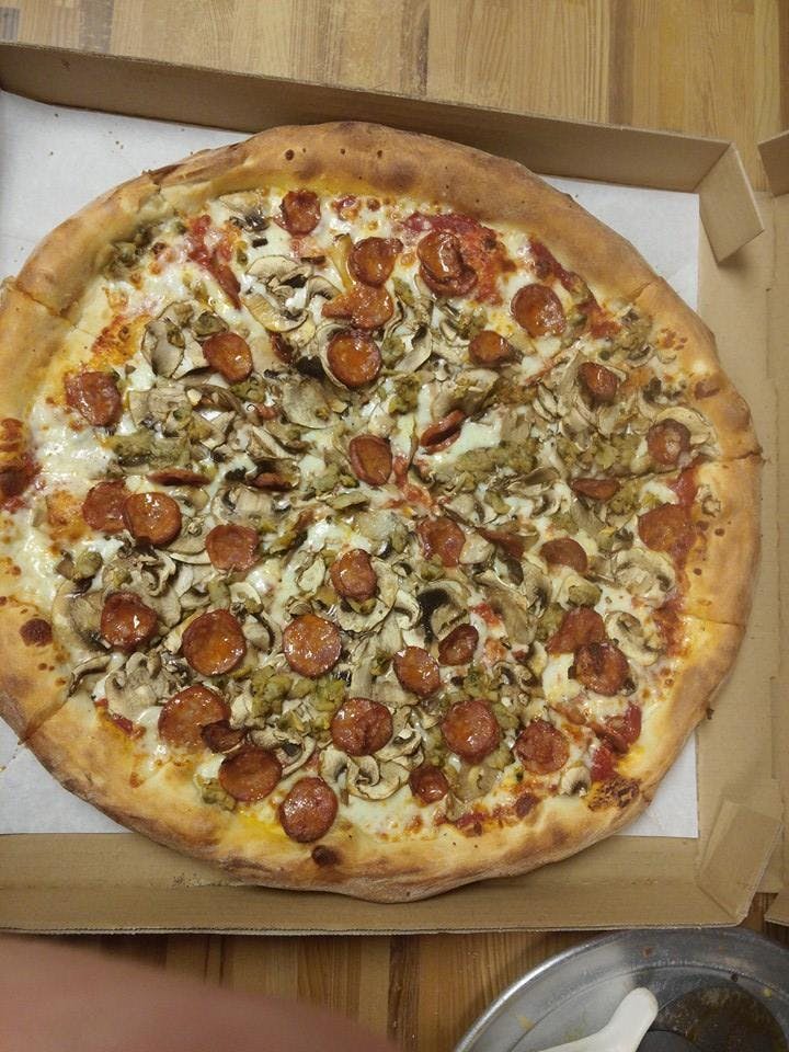 Order Pacific Clam Combo Pizza - Small 12" food online from Strictly To Go Pizzeria store, Concord on bringmethat.com