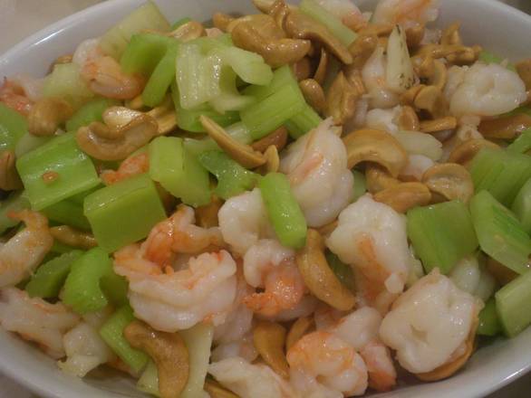 Order S9. Cashew Nut Prawns 腰果虾 food online from Jade Restaurant & Lounge store, Seattle on bringmethat.com