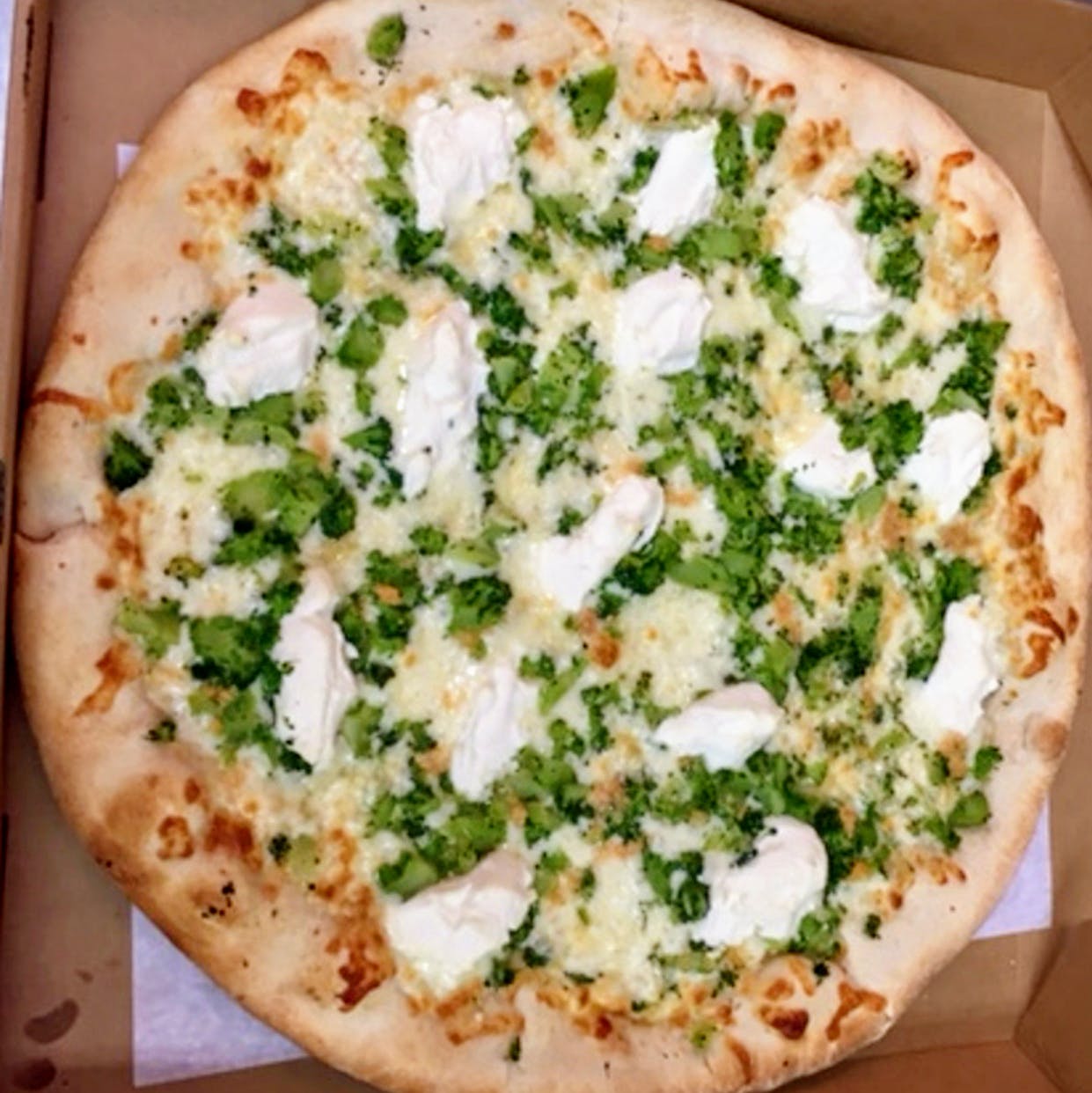 Order White Pizza with Broccoli - Medium 14'' (6 Slices) food online from Michael's Pizza & Pasta store, White Plains on bringmethat.com