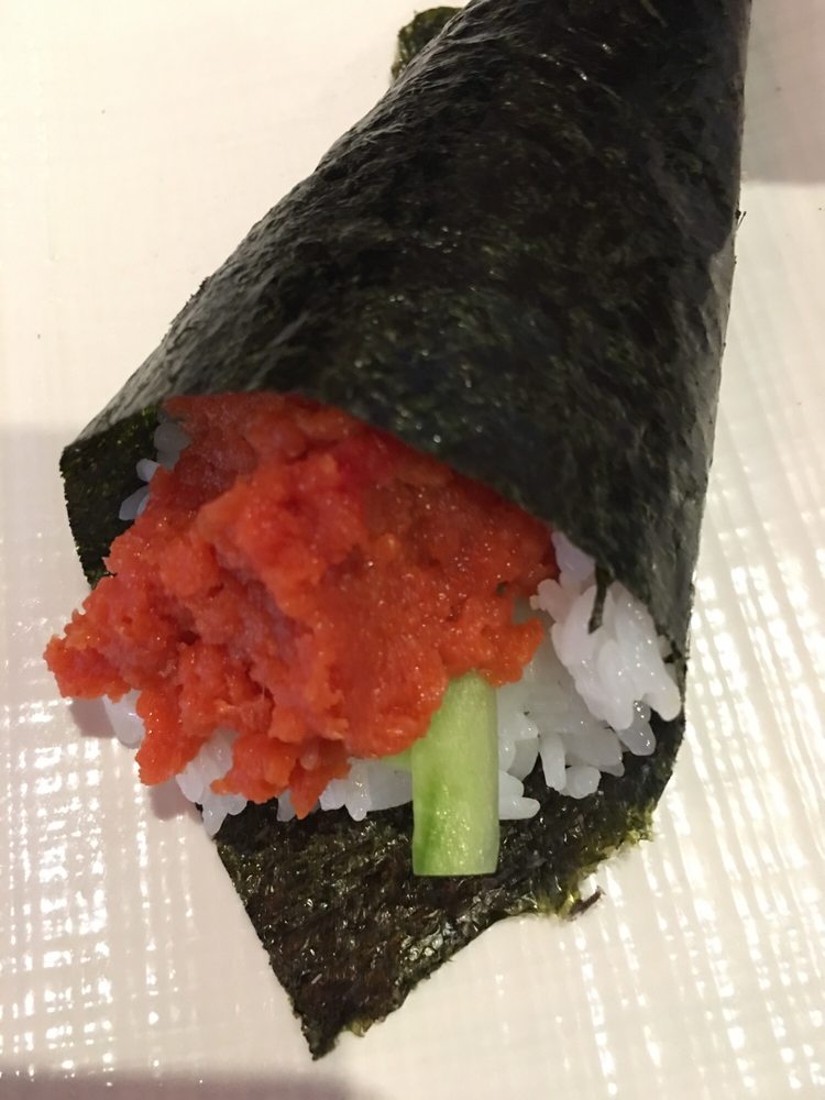 Order Spicy Tuna Hand Roll food online from Sushi Kuchi store, San Diego on bringmethat.com