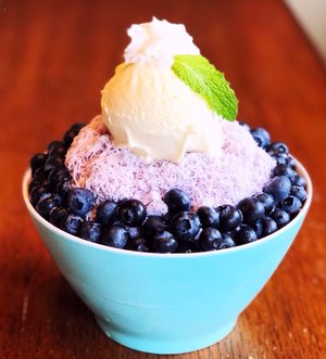 Order Blueberry Bingsu food online from K Bop Korean Fusion Cafe store, Colorado Springs on bringmethat.com