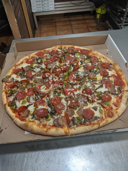 Order Ace's Special Pie food online from Ace pizzeria store, Glendale on bringmethat.com