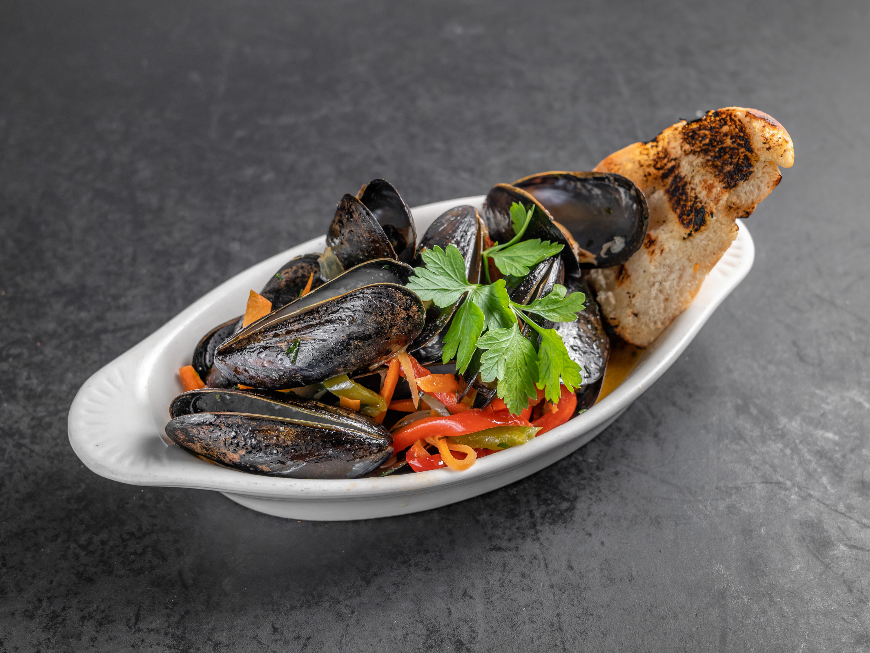 Order Mo'Bay Mussels food online from Flava’s Restaurant and Lounge store, Bronx on bringmethat.com