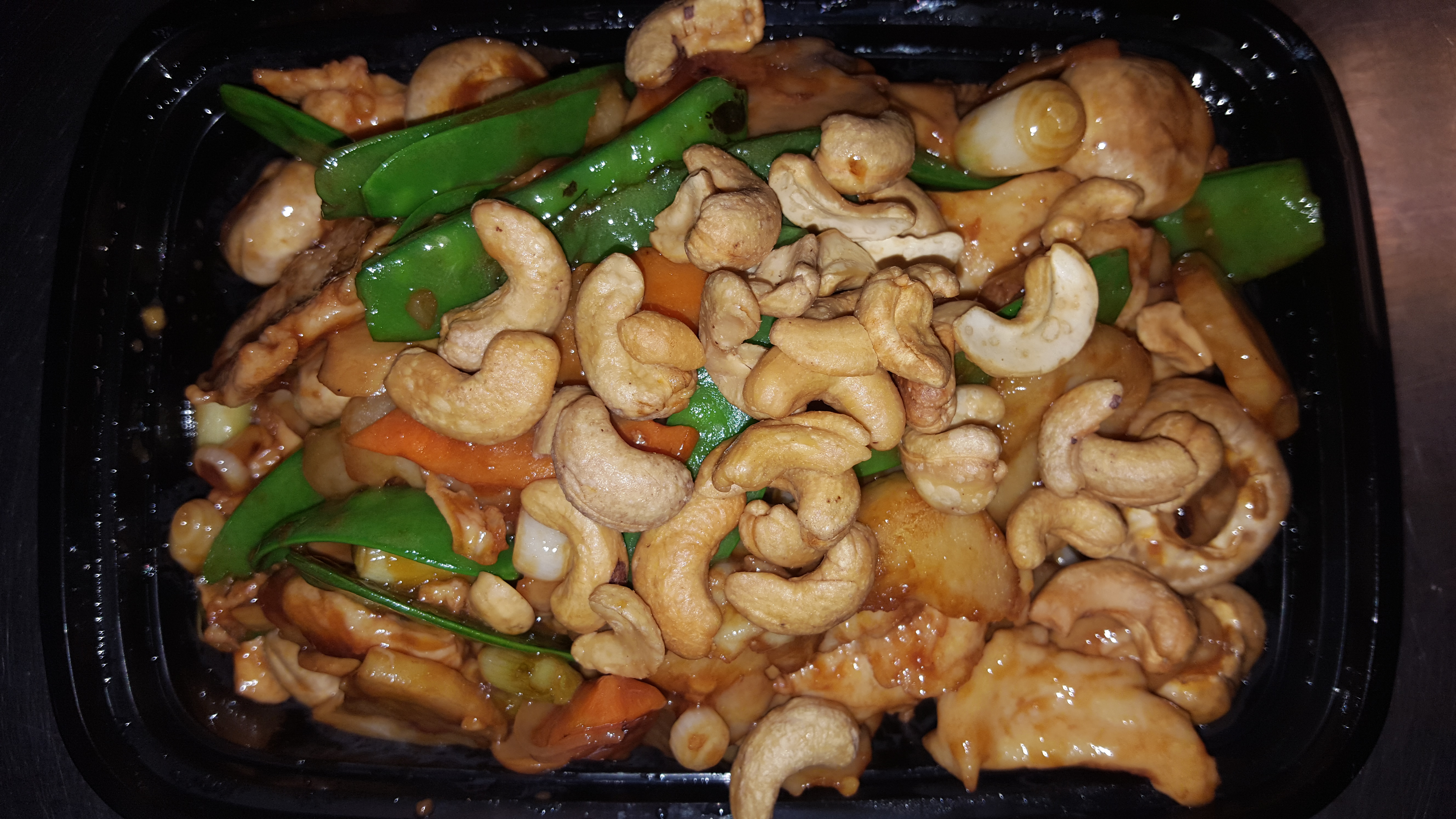 Order C2. Cashew Chicken food online from 88 Chinese & Sushi Sherman Oaks store, Van Nuys on bringmethat.com