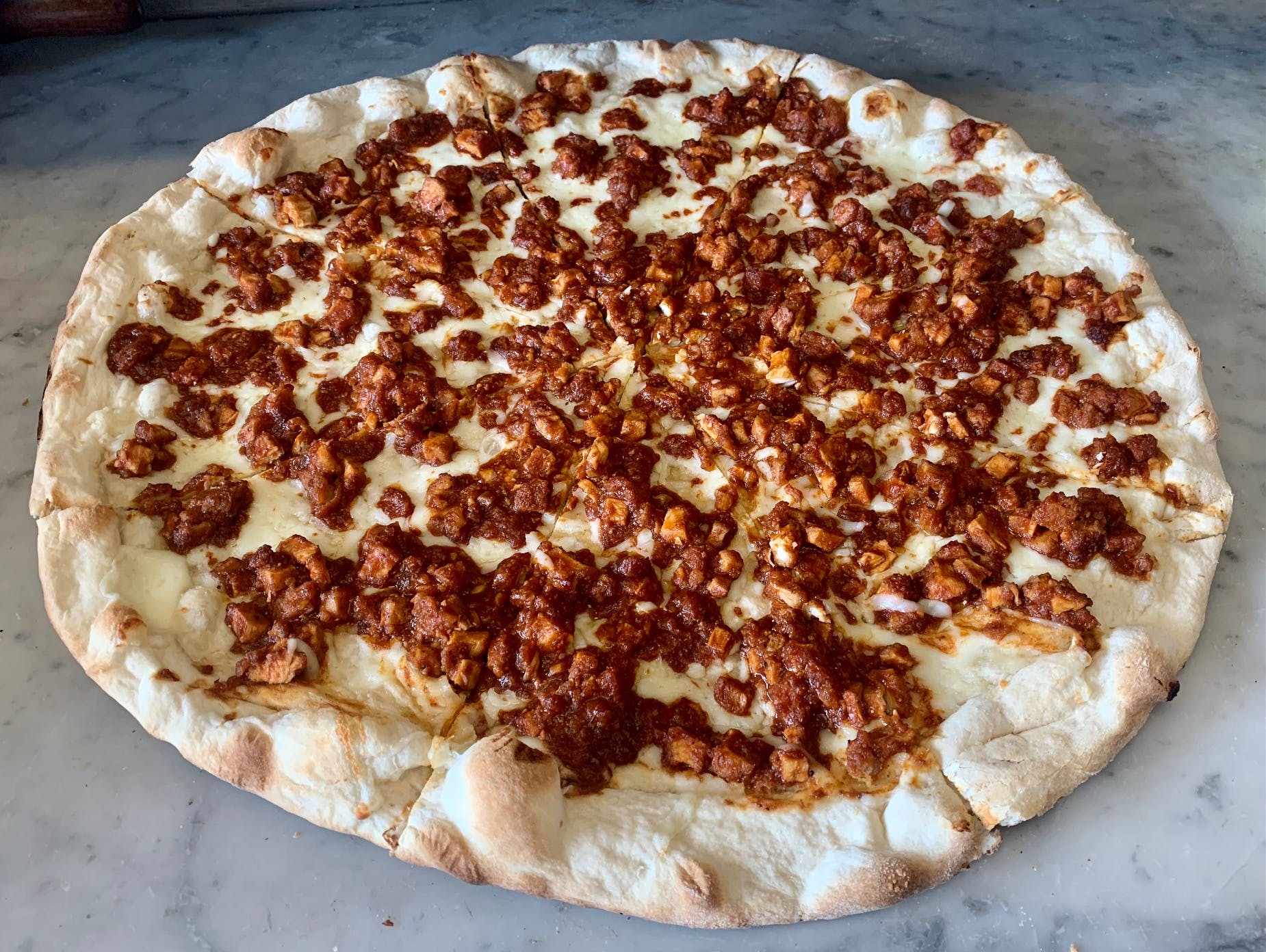 Order BBQ Chicken Pizza - Medium 14'' food online from Paulie Pizza & Wings store, Tenafly on bringmethat.com