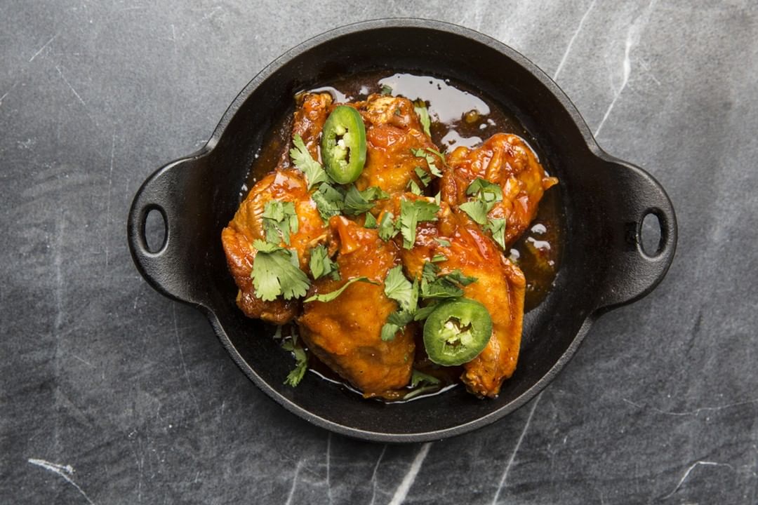 Order Sriracha Chicken Wings food online from Nextdoor Bar & Lounge store, Houston on bringmethat.com