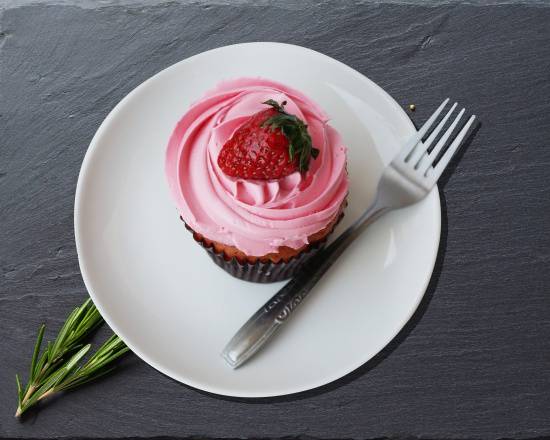 Order Strawberry Cupcake  food online from Express Pie Parlor store, Atlanta on bringmethat.com