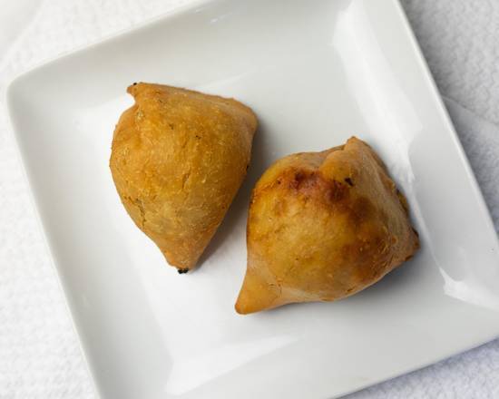 Order Vegetable Samosa food online from Curry Bowl store, Folsom on bringmethat.com