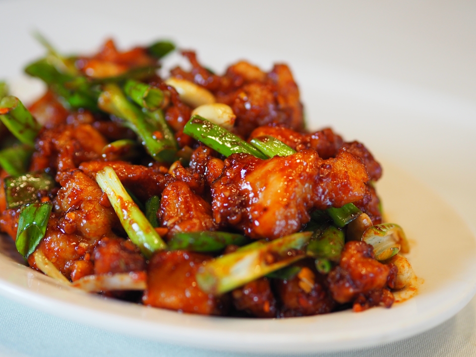Order Kung Pao Chicken food online from Mandarin House store, La Jolla on bringmethat.com