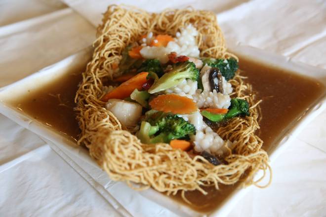 Order Crispy Egg Noodles food online from Panang South Okc store, Oklahoma City on bringmethat.com