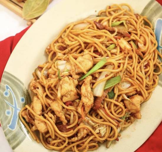 Order Chicken Lo Mein food online from King Shing store, Ann Arbor on bringmethat.com