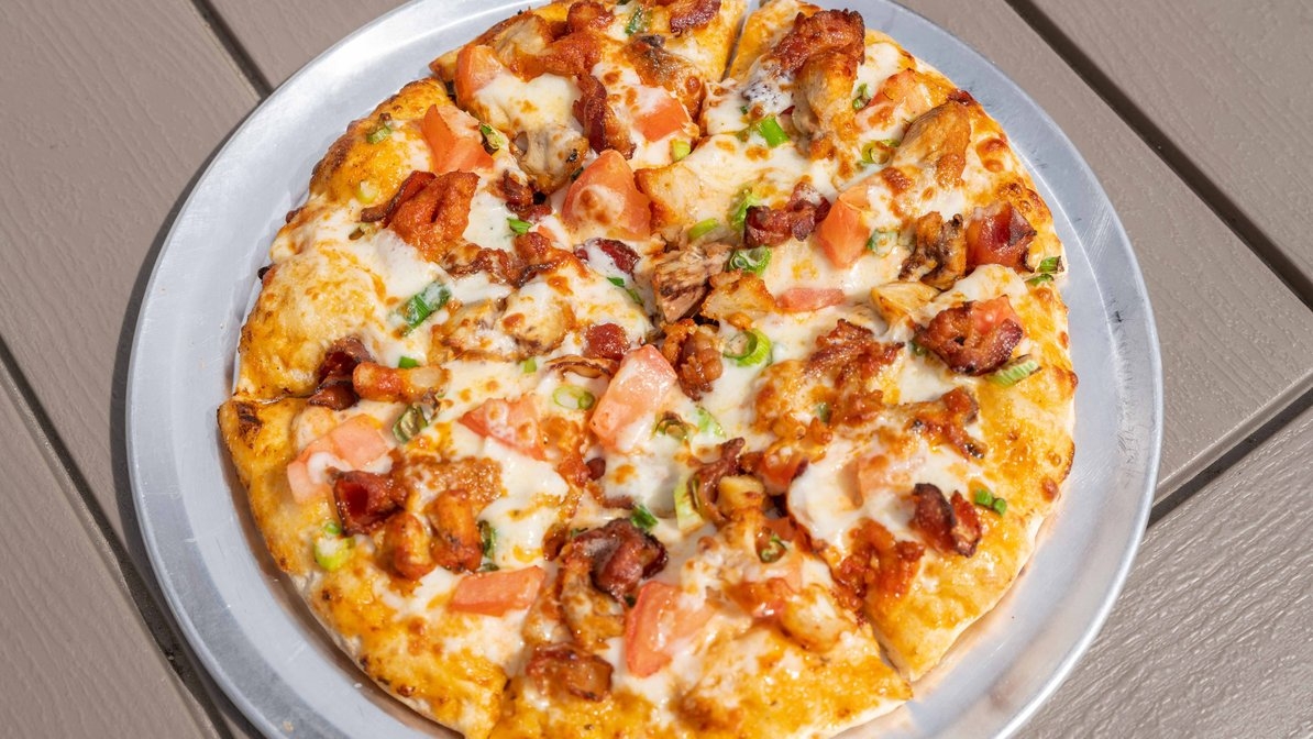 Order Small Buffalo Bacon Ranch 10" food online from Pizza Leon store, Austin on bringmethat.com