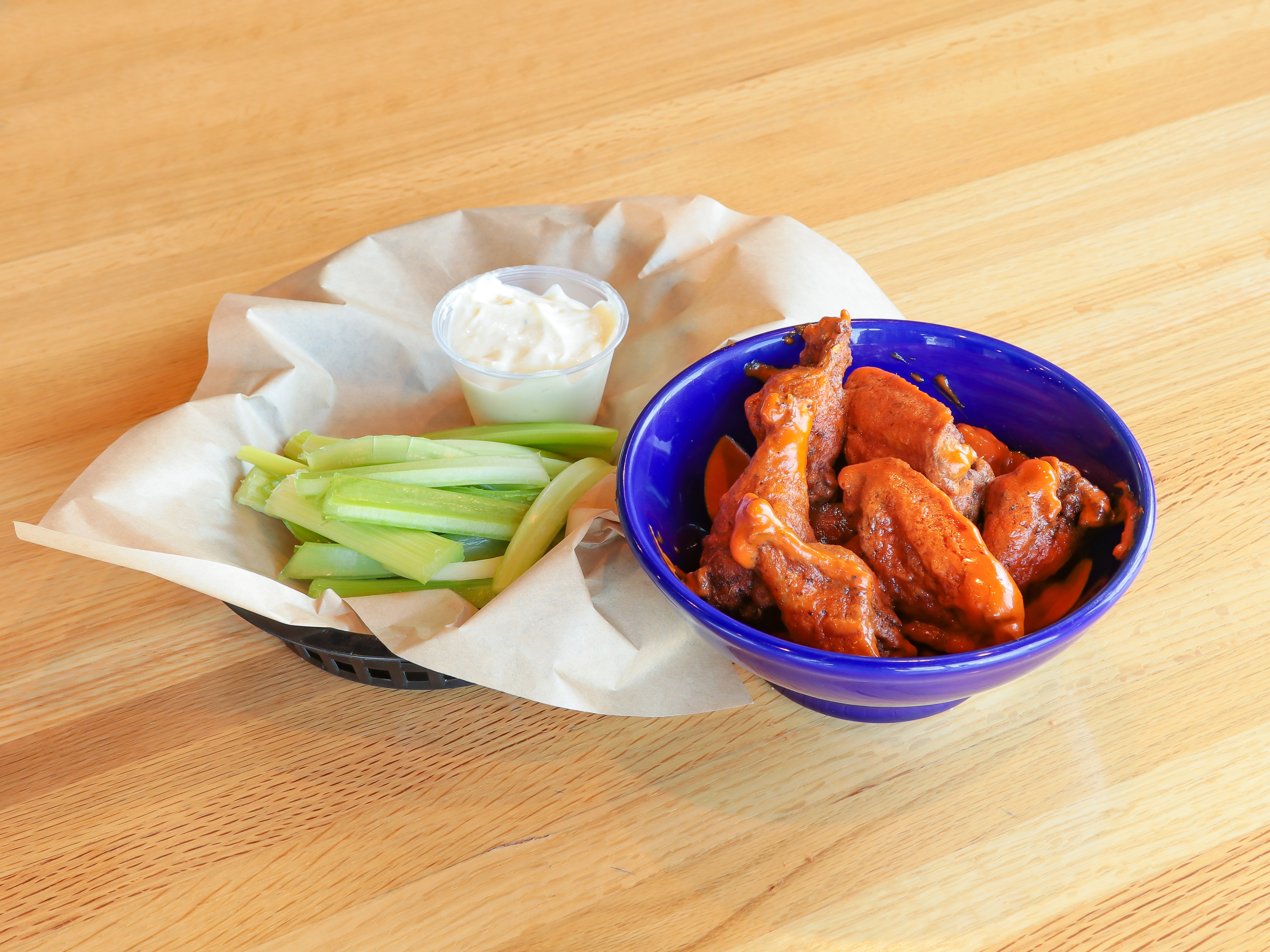Order Buffalo Wings food online from Verona Pizza and Co. store, Upper Darby on bringmethat.com