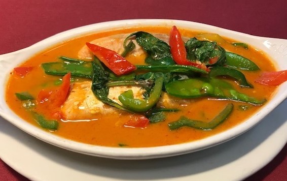Order Salmon Curry  food online from Sweet Basil Thai Cuisine store, Hurst on bringmethat.com
