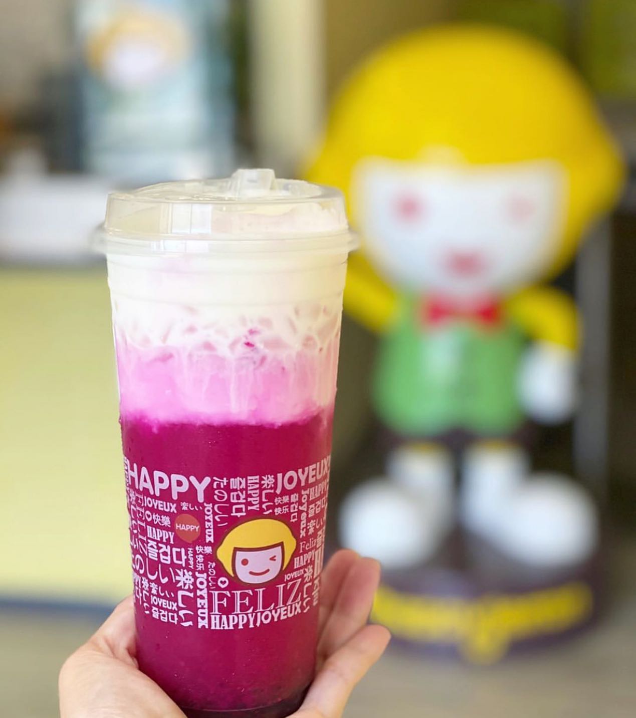 Order S2 Dragon Fruit Lychee Juice with Salted Cheese food online from Happy Lemon store, Fresno on bringmethat.com