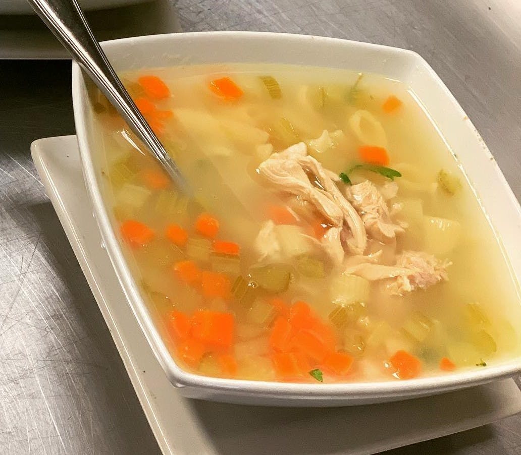 Order Chicken Noodle Soup - 16 Oz. Bowl food online from Linda's Pizza & Restaurant store, Manchester Township on bringmethat.com