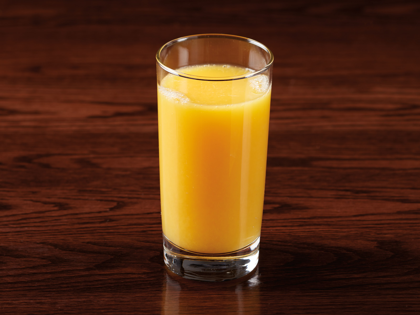 Order Fresh Squeezed Orange Juice food online from Hy-Vee Mealtime store, Mankato on bringmethat.com