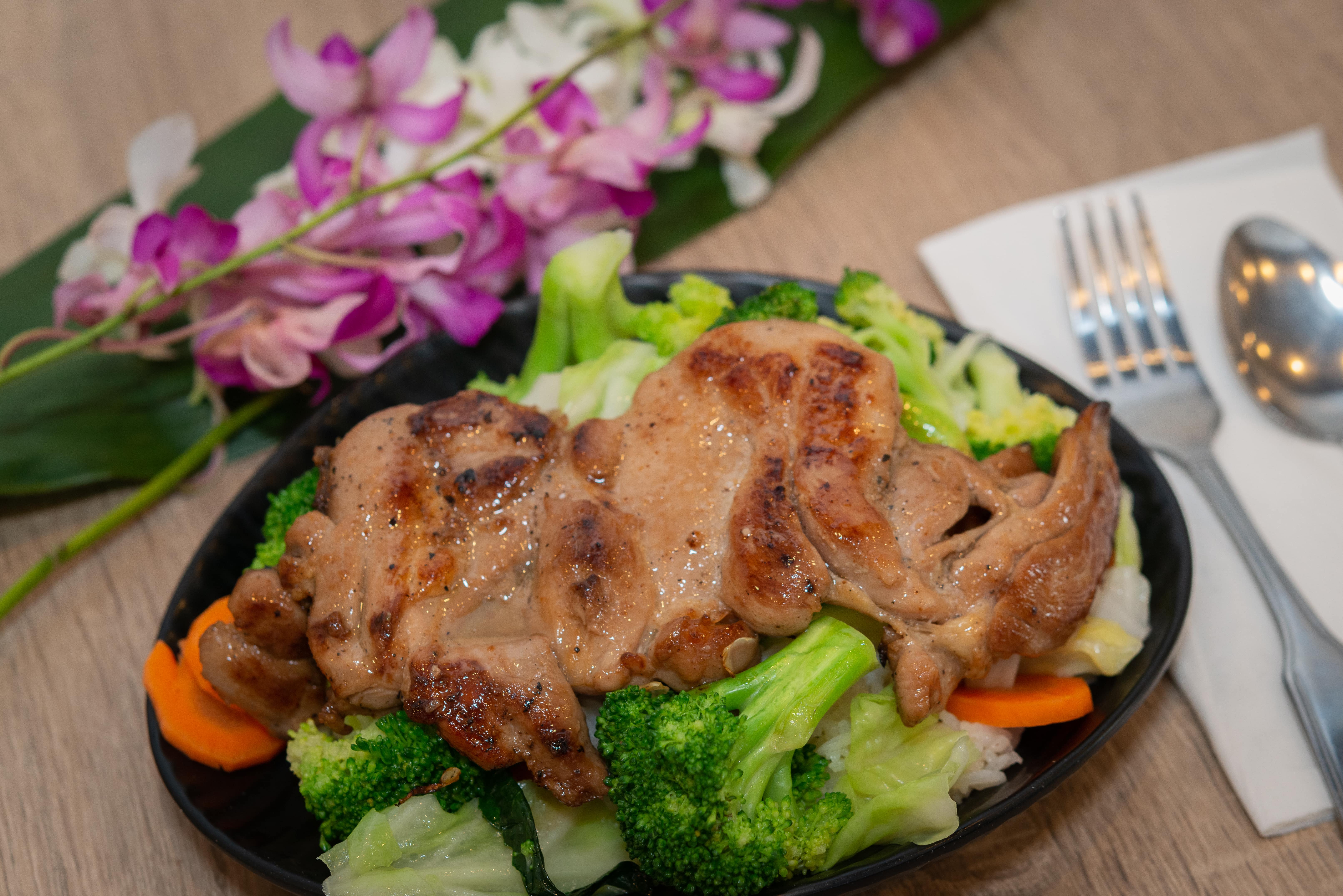 Order Grilled Chicken Bowl food online from Fish's Wild store, San Jose on bringmethat.com