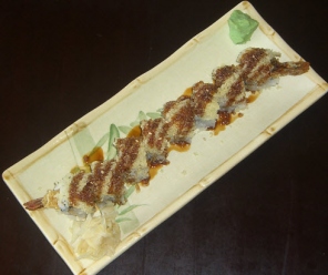 Order R16. Crunchy Roll food online from 88 Chinese & Sushi Sherman Oaks store, Van Nuys on bringmethat.com