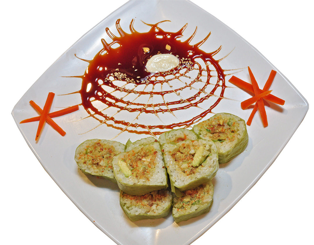 Order Garlic Spider Roll food online from Rock Japanese Cuisine store, San Francisco on bringmethat.com