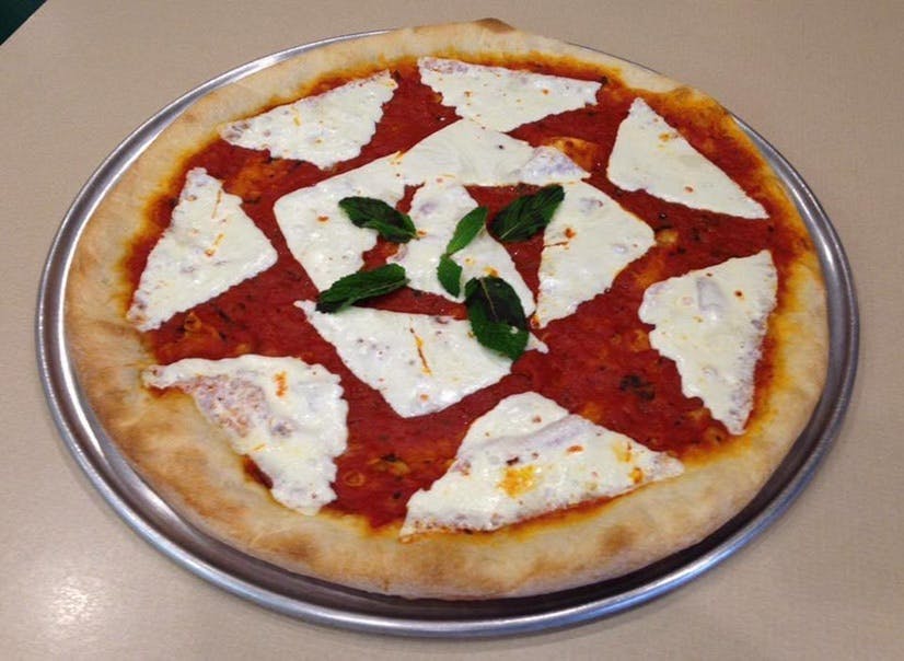 Order Margherita Pizza - Small food online from Lorenzo's Pizza store, Fountain Hill on bringmethat.com