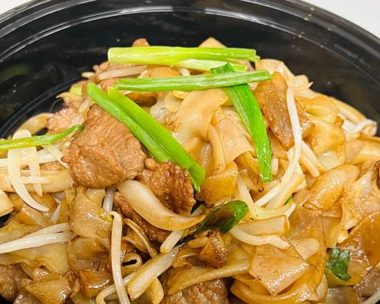 Order Beef chow fun food online from Boba Life store, San Francisco on bringmethat.com