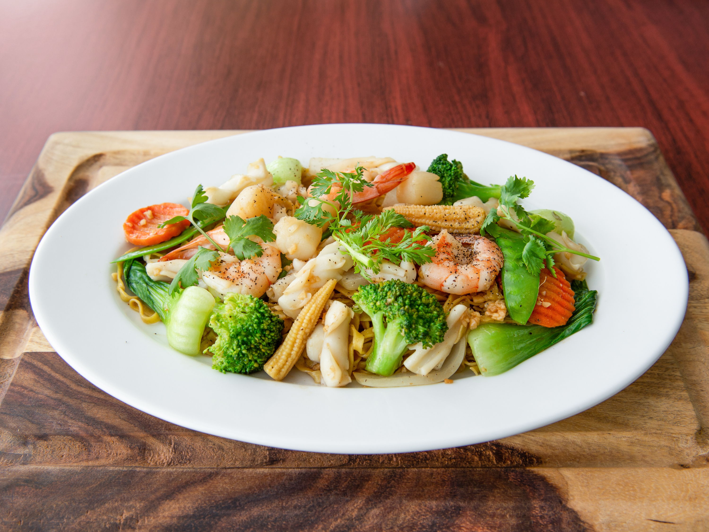 Order N1. Stir-Fried Soft Egg Noodle with Seafood food online from Viet Cuisine store, Newnan on bringmethat.com