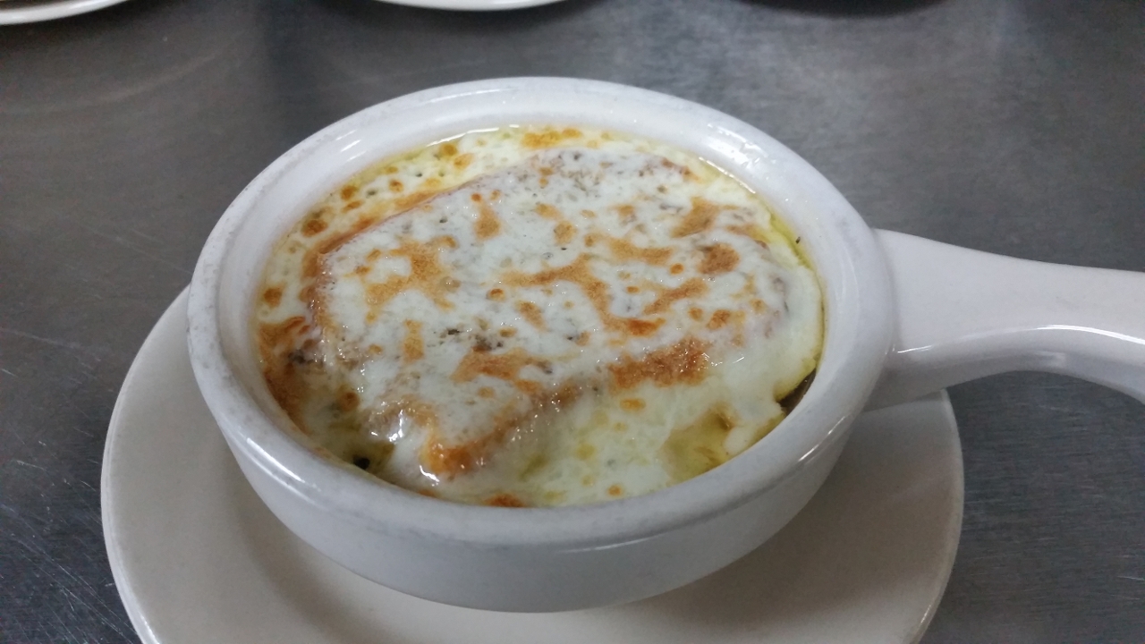 Order French Onion Soup food online from Sutton store, Lexington on bringmethat.com