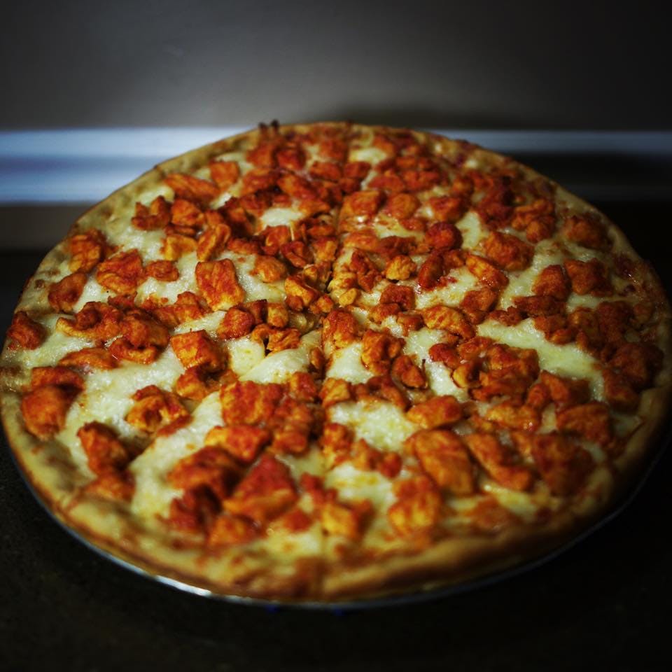 Order Buffalo Chicken Pan Pizza - Pizza food online from Joey D's Pizza store, Metuchen on bringmethat.com