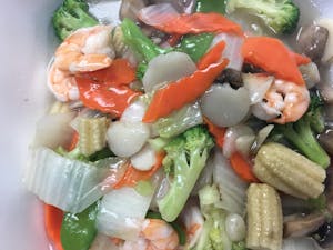 Order D14. Shrimp Vegetables Dinner (No Sides) food online from Lemongrass Cafe store, Louisville on bringmethat.com