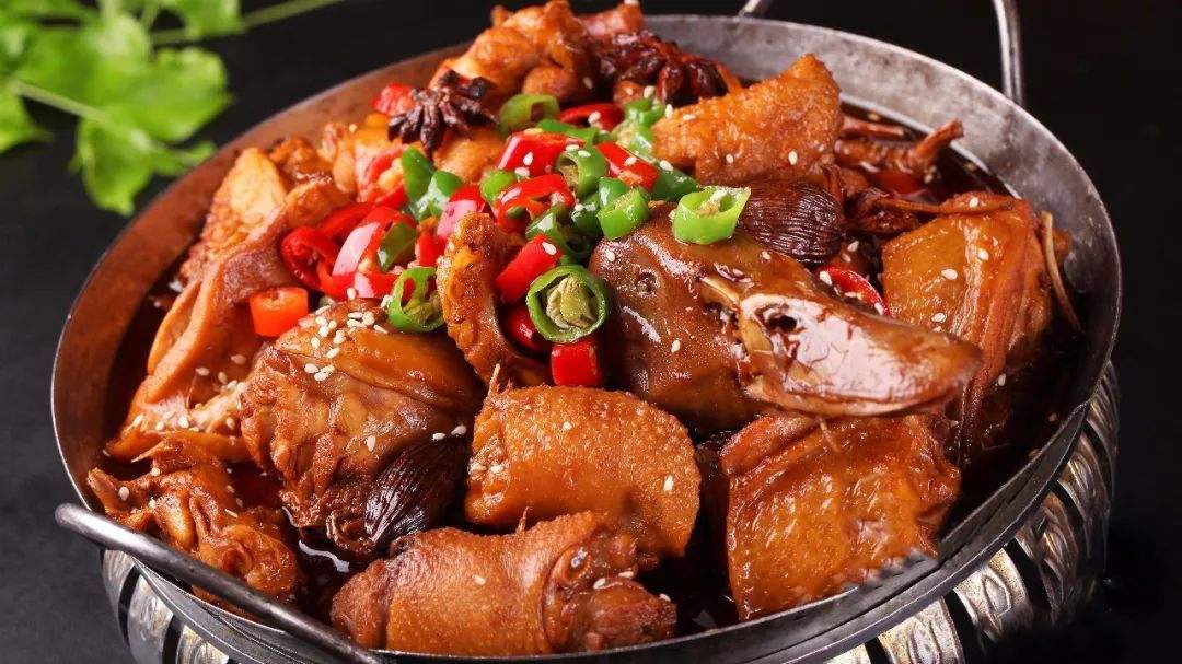 Order Duck Griddle 干锅鸭 food online from Le's Restaurant store, Ames on bringmethat.com