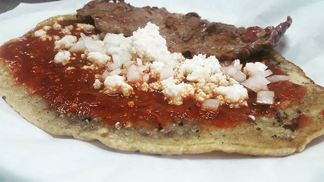 Order Tlacoyo con Salsa y Carne food online from Las Molenderas Restaurant store, Los Angeles on bringmethat.com