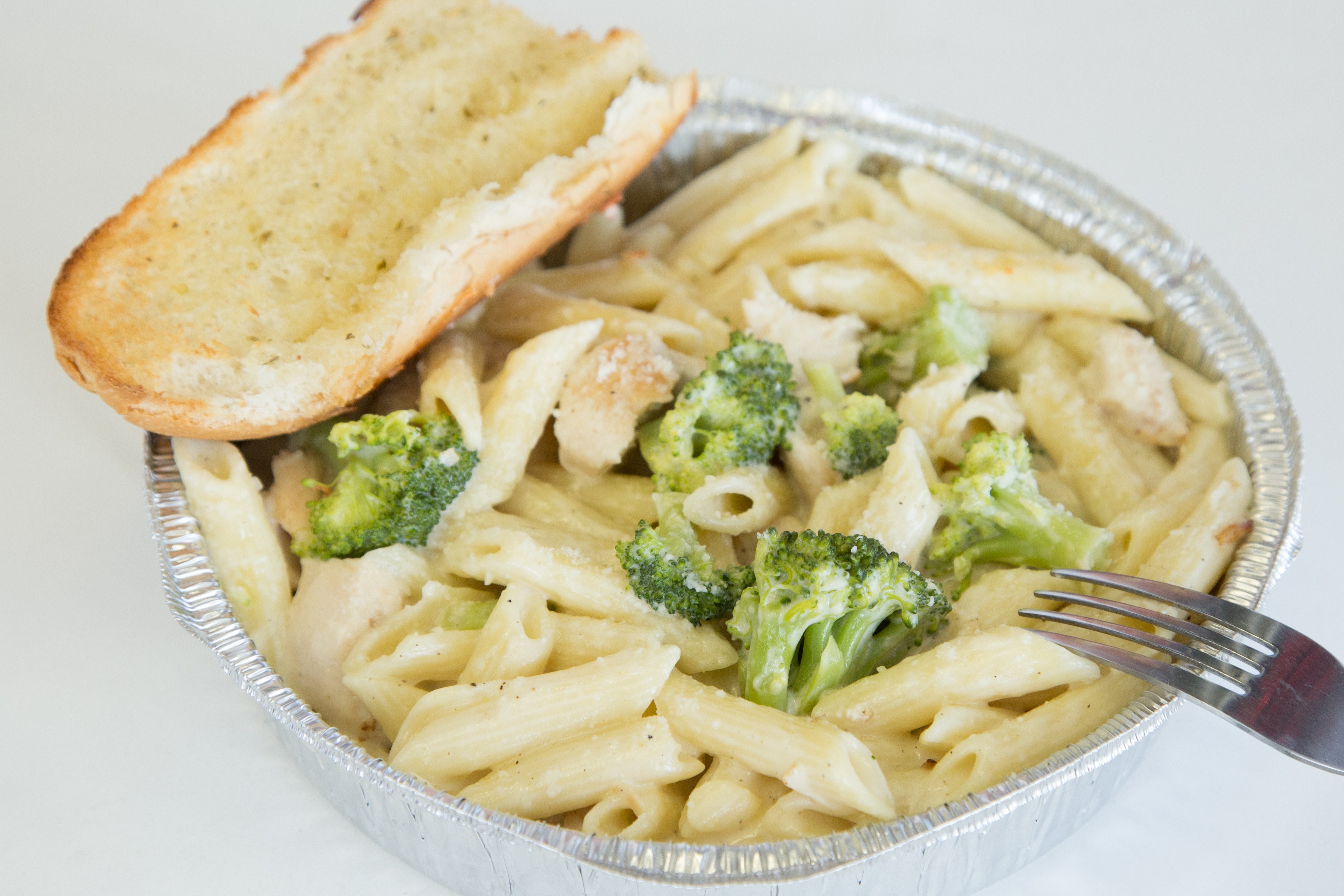 Order Ziti Chicken Broccoli food online from Windy City Pizza Quincy Location store, Quincy on bringmethat.com