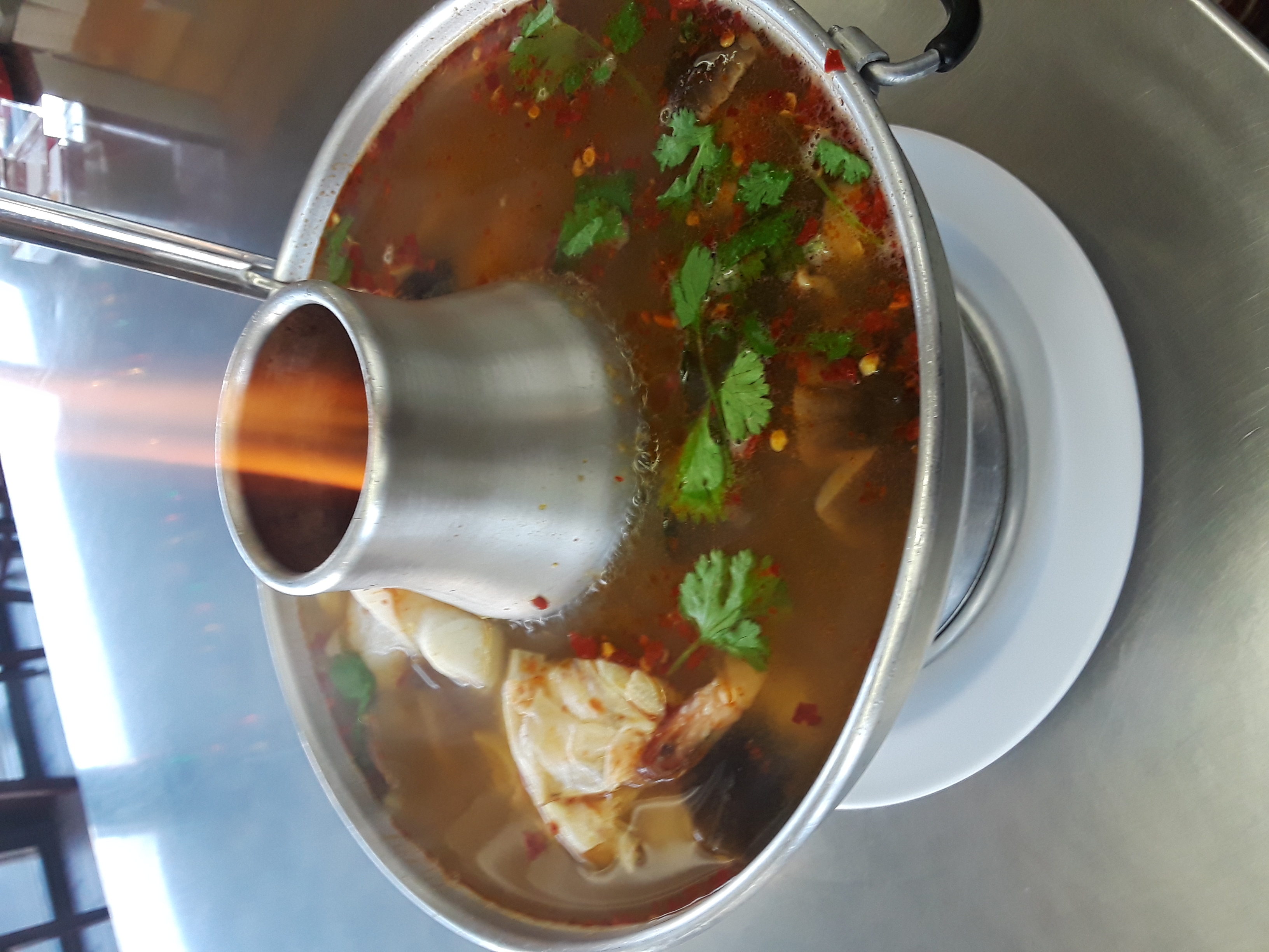 Order Spicy Tom Yum Soup food online from Chili & Lemon Thai Cuisine store, Los Angeles on bringmethat.com