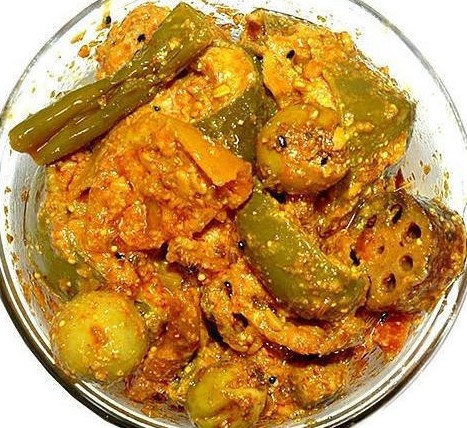 Order Mixed Pickles 2 Oz food online from Himalayan Yak & Yeti store, San Diego on bringmethat.com