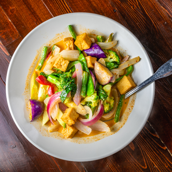 Order Red Curry food online from Sky Asian Cuisine store, Dayton on bringmethat.com