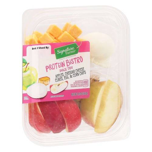 Order Signature Farms · Protein Bistro Snack Tray (7.5 oz) food online from Albertsons Express store, Gallup on bringmethat.com