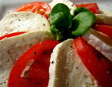 Order Fresh Mozzarella and Tomato food online from Goodfellas Restaurant store, New Haven on bringmethat.com