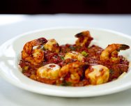 Order Linguine with Shrimps and Scallops food online from Basil Leaf Cafe store, Chicago on bringmethat.com