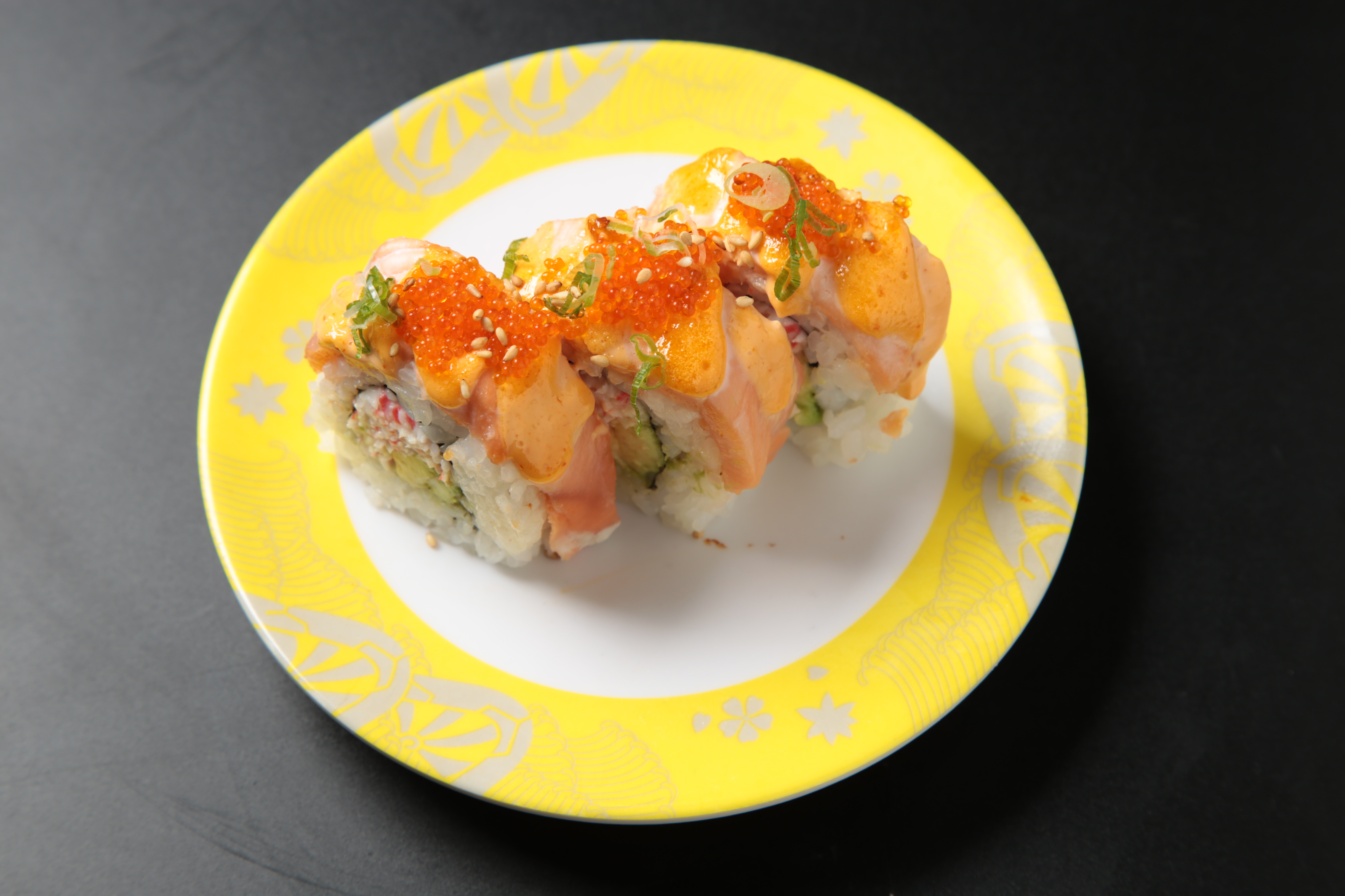 Order Lion King Roll (9 pcs) food online from Izumi Revolving Sushi store, Daly City on bringmethat.com