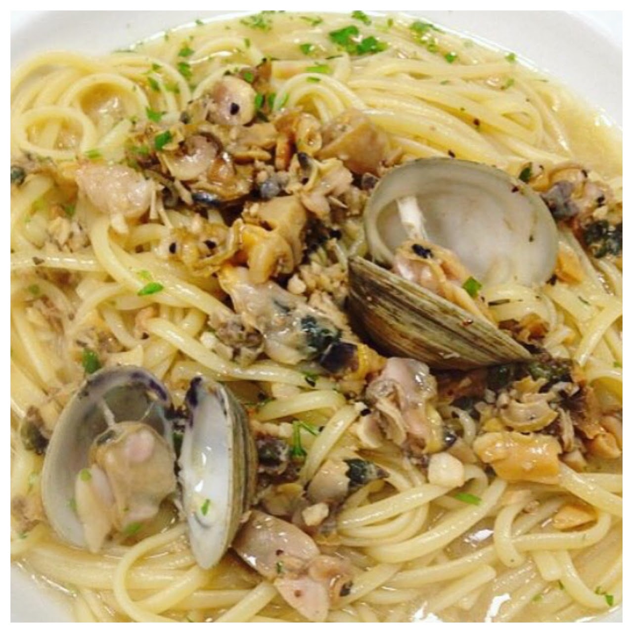 Order Linguini with Clam Sauce food online from Lucca Restaurant store, Bronx on bringmethat.com