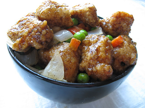 Order C24. Black Pepper Chicken Combo 黑椒鸡晚餐 food online from China Wok store, Indianapolis on bringmethat.com