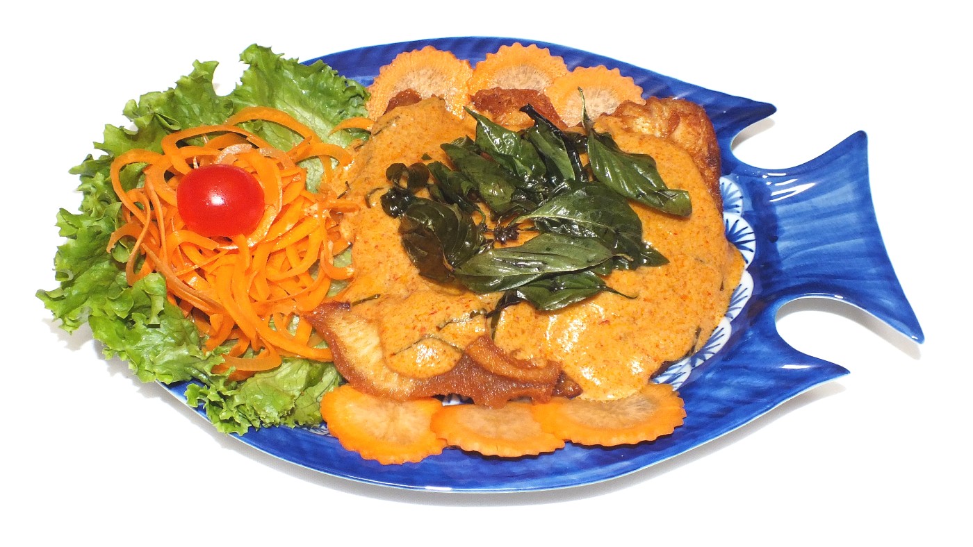 Order SF2. Pla Chu Chee food online from Ruang Thai Restaurant store, Plano on bringmethat.com