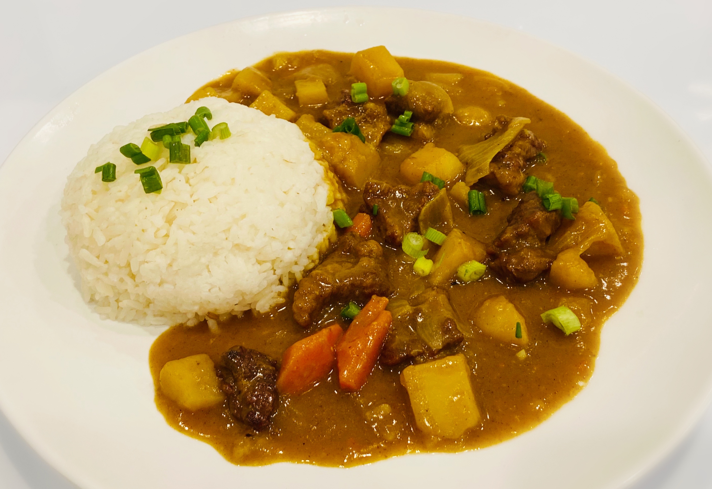 Order Curry Beef Bowl food online from Domoishi - Greenbrier - Eden Way N store, Chesapeake on bringmethat.com