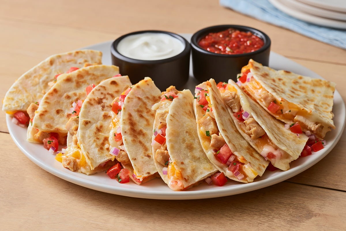 Order Chicken Quesadilla food online from Applebee store, Westminster on bringmethat.com