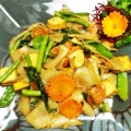 Order Pad Kee Mao food online from Dowize Bistro store, Wilmette on bringmethat.com