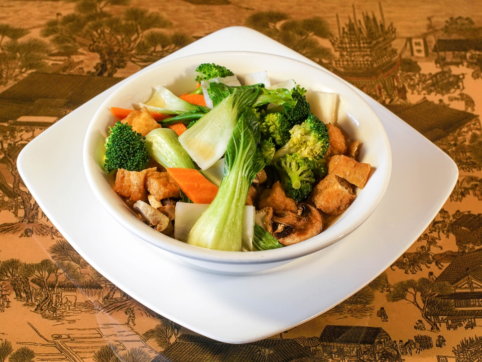 Order Vegetable Tofu Noodle Soup food online from J. Wong's Asian Bistro store, Salt Lake City on bringmethat.com