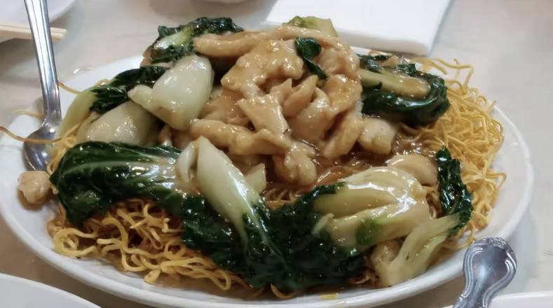 Order 雞絲煎麵 Chicken Pan Fried Noodle food online from Emperor palace restaurant store, San Francisco on bringmethat.com