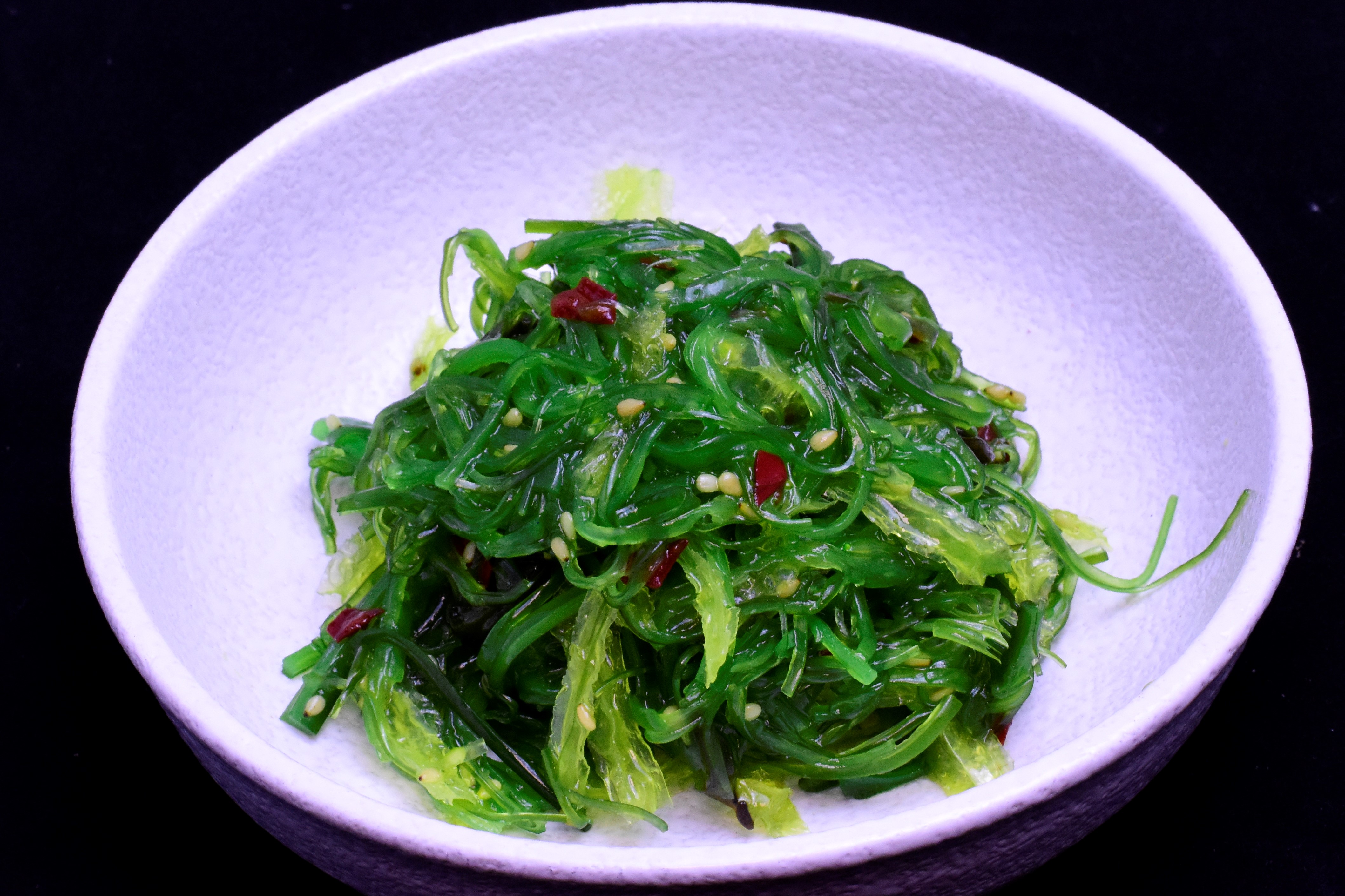 Order Seaweed Salad food online from Sakura Sushi And Grill store, Albuquerque on bringmethat.com