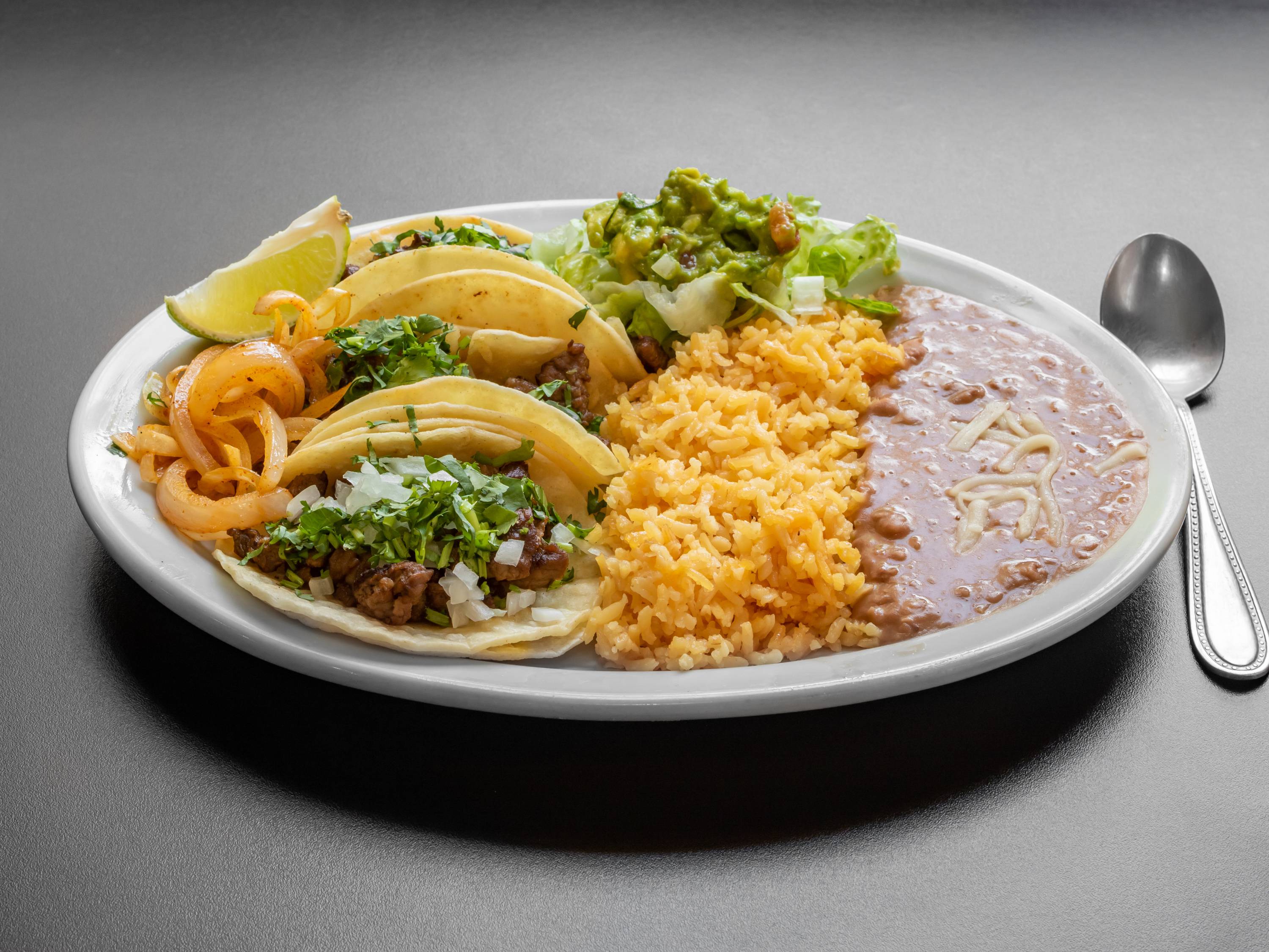 Order Taco Plate food online from El Senor Pollo Mexican Grill store, Middleton on bringmethat.com